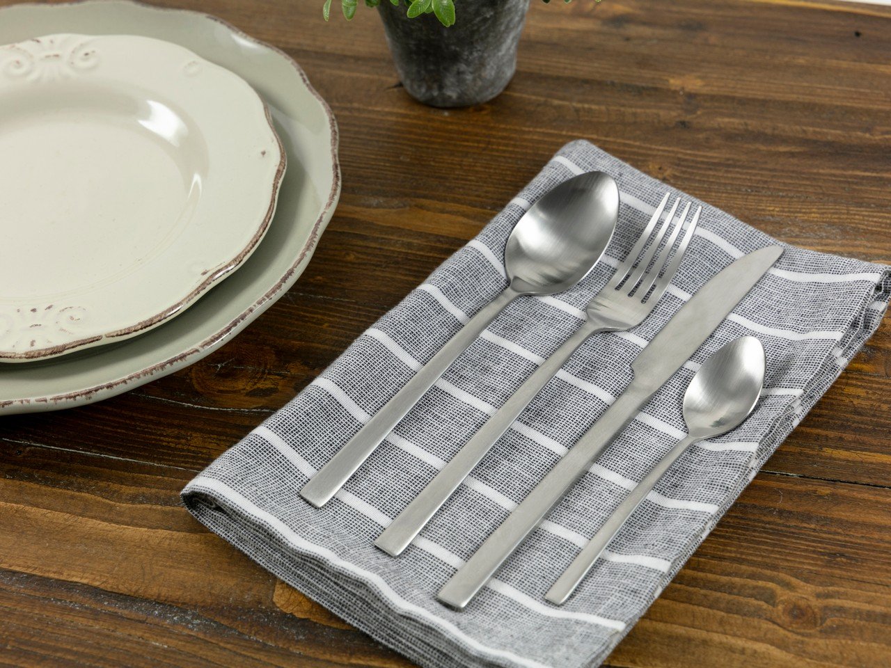 Set posate Lexington 24 pezzi in acciaio opaco silver -1