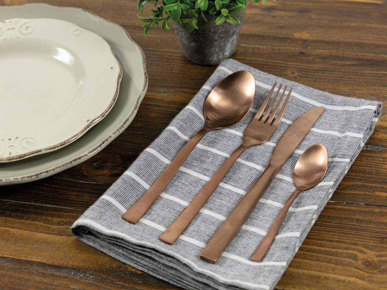 Set posate Lexington 24 pezzi in acciaio opaco copper -1