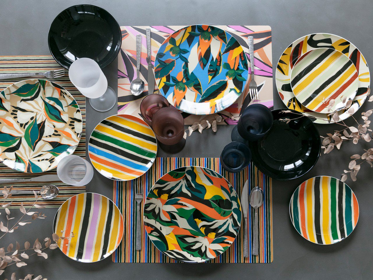 Servizio tavola Guarana 18 pezzi in porcellana e gres -1