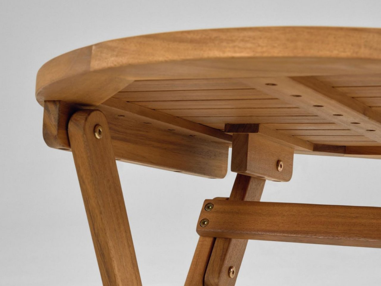 Set tavolo e 2 sedie pieghevoli Ellis in legno -2