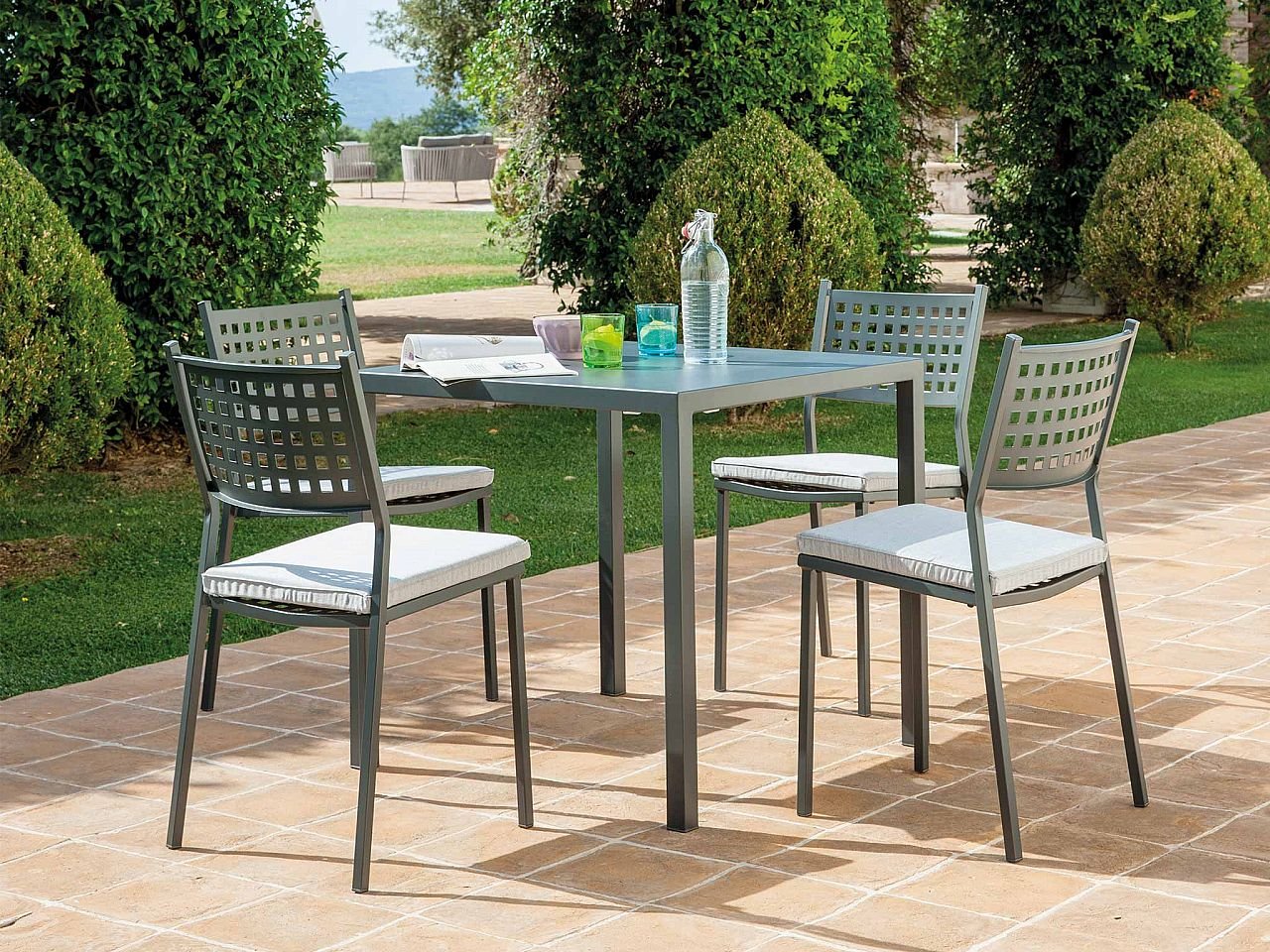 Set da giardino Quatris 80 con 4 Sedie Alice -1